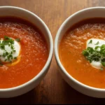 Dos cuencos mostrando la diferencia entre gazpacho y salmorejo con guarniciones tradicionales